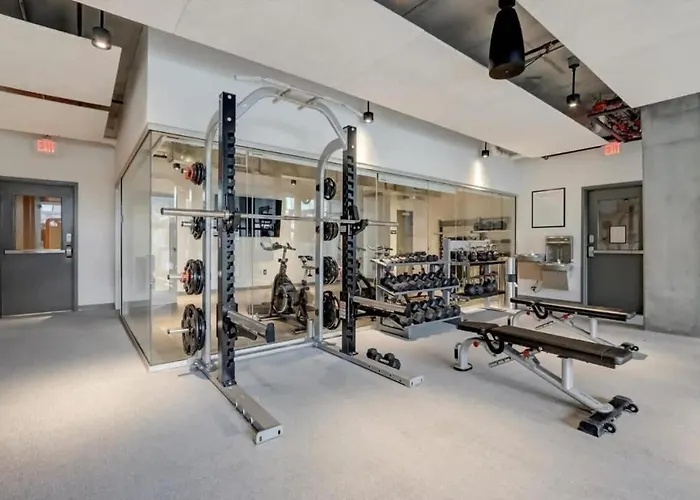 Boulevard Highrise Stu Sky Pool Parking Gym 29